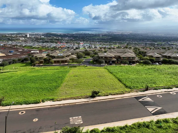 622 Kauna Lipo Dr, Wailuku, HI 96793