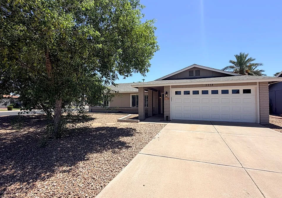 2303 S Cottonwood Dr