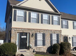2777 Seabiscuit St, York, PA