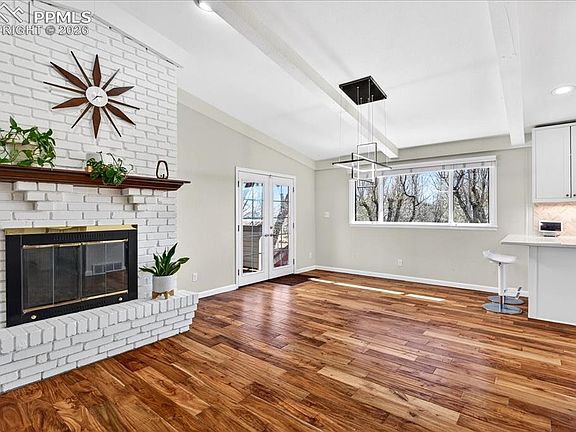 2nd image of 1871 Brookwood Dr