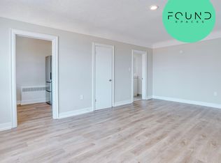 133 Prospect St S, Hamilton, ON L8M2Z3