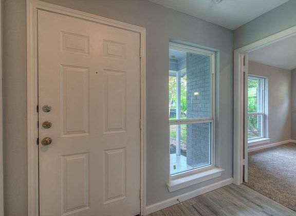 5th image of 2011 Carriage Park Ln