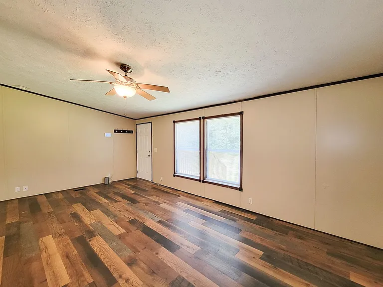 10754 S Lake Shore Dr — Photo 6