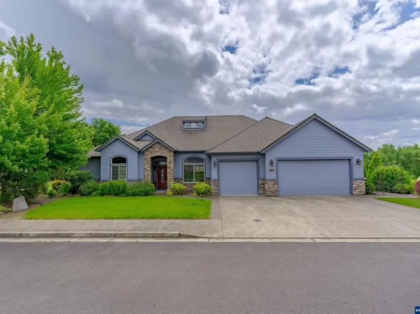 1015 E 4th St, Yamhill, OR 97148