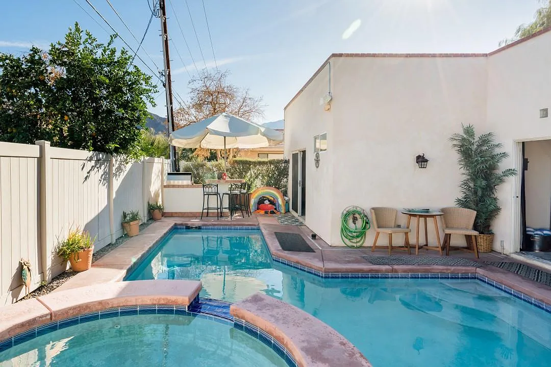 Pool area - 52030 Avenida Villa