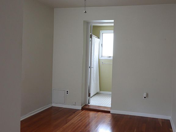 5th image of 910 N 2nd St Floor 3