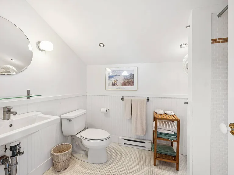 74 Further Ln — Photo 16