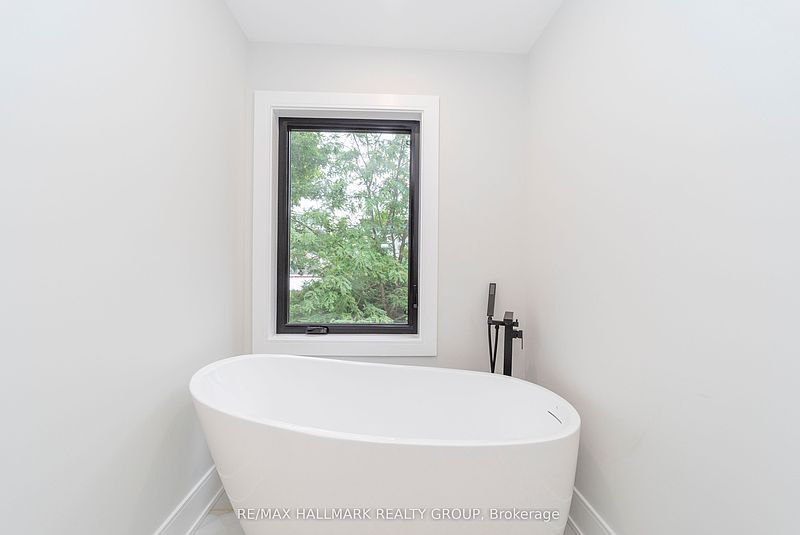 Ottawa House for rent - 4 Bedrooms — photo 21