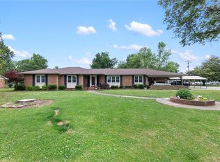 102 E Charlotte Ave, Lilbourn, MO 63862