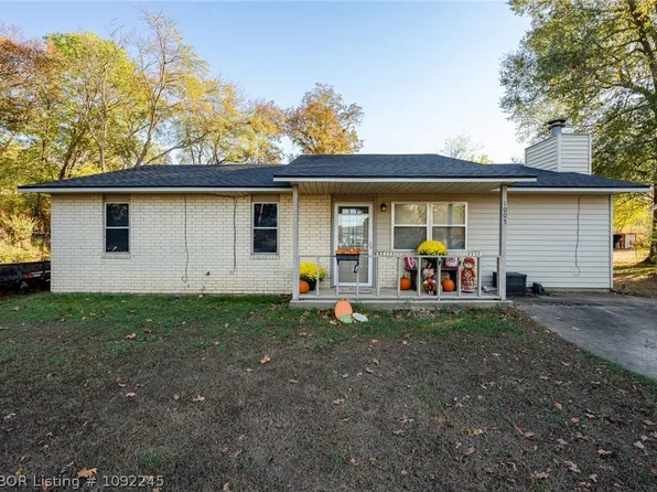 1005 N St, Barling, AR 72923