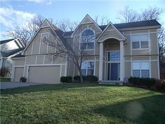 1st image of 509 NE Emerald Dr