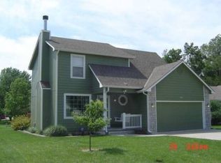 718 S Pine St, Ottawa, KS 66067