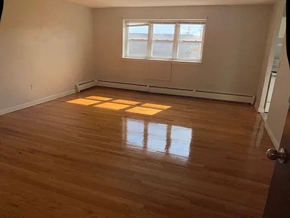1st image of 295B Elm St #B7