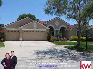 9611 Woodbay Dr, Tampa, FL 33626