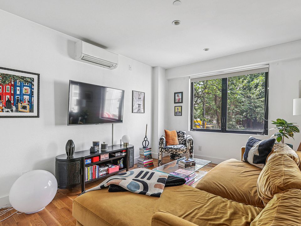 1st image of 92 Howard Ave #2R