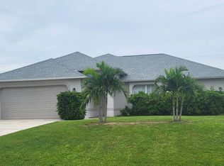 1407 SW 11th Ave, Cape Coral, FL 33991