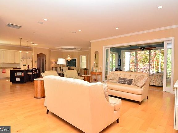4th image of 37774 Bay Harbor Cir