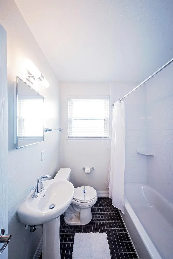 847 Highland Ave — Photo 4