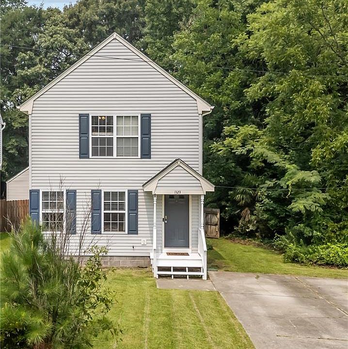 1st image of 1323 Oleander Ave