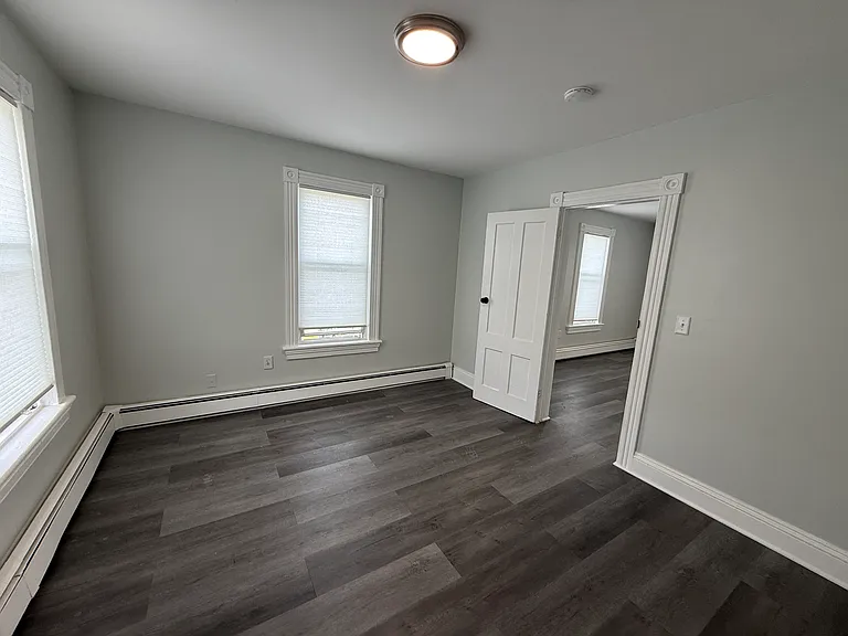 Bedroom additional pic