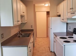 6924 Ashwood Rd #105, Saint Paul, MN 55125