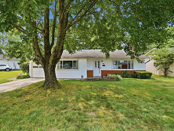 3rd image of 1523 Walkath Dr