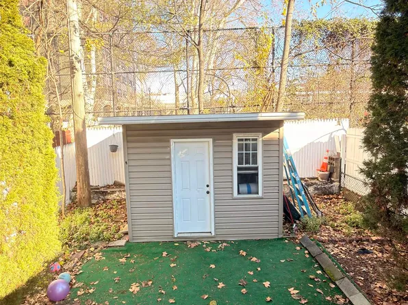 608 57th Street image 29 of 33