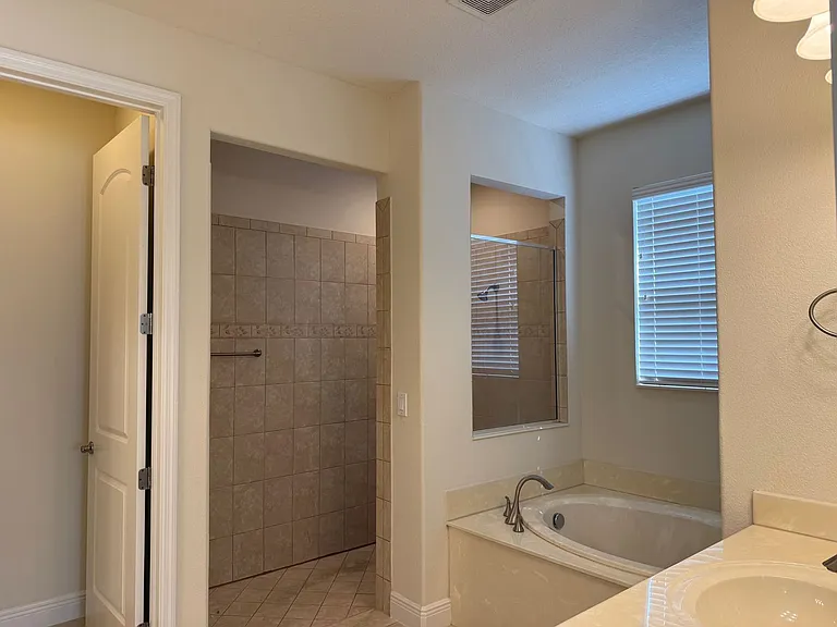 2740 Swoop Cir — Photo 17