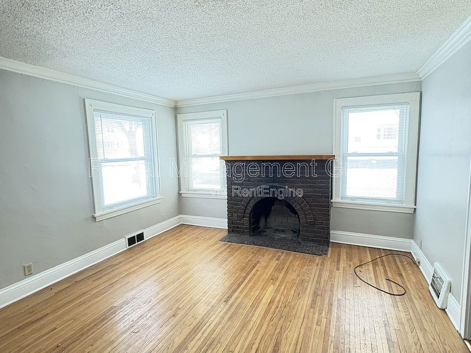 1st image of 3546 Vincent Ave N