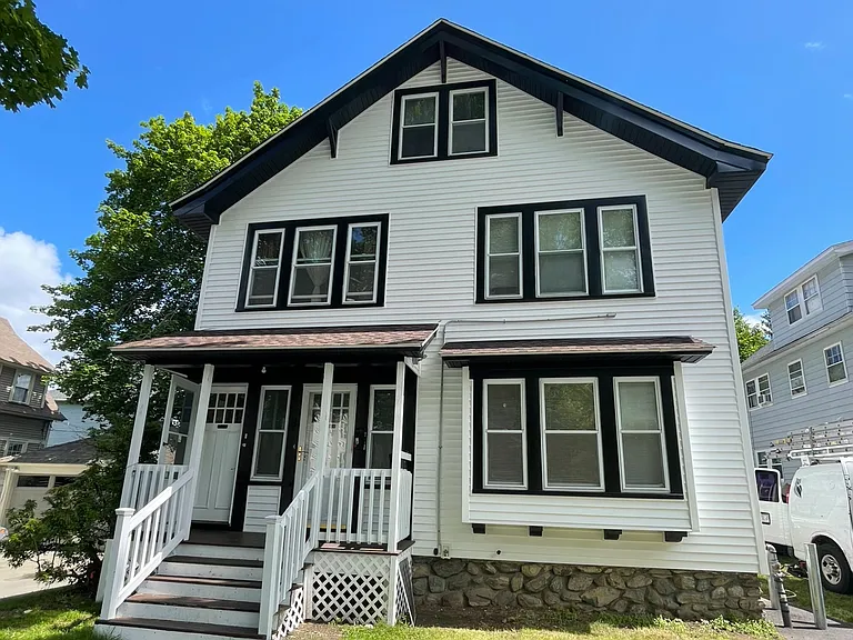 8 Underwood St #1 — Photo 18