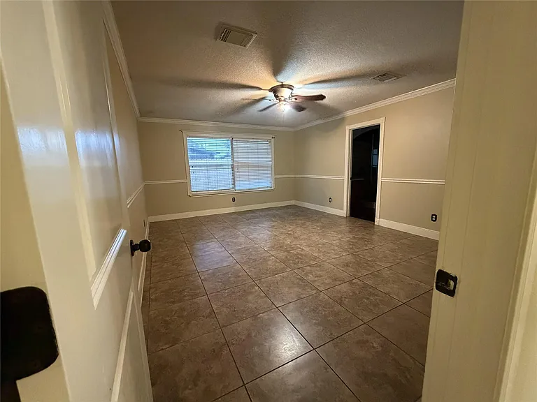 7811 Fall Glen Dr — Photo 5