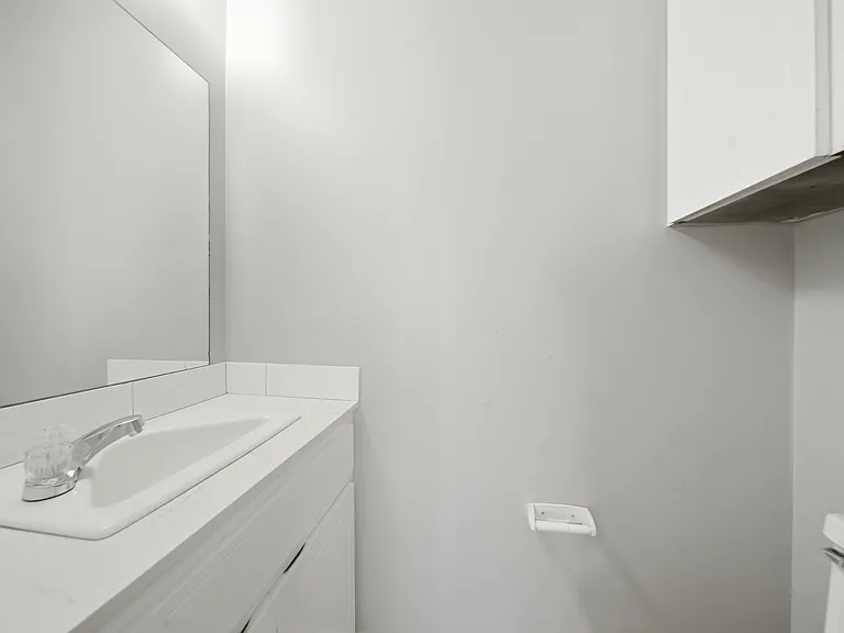 2013 W Fulton St — Photo 12