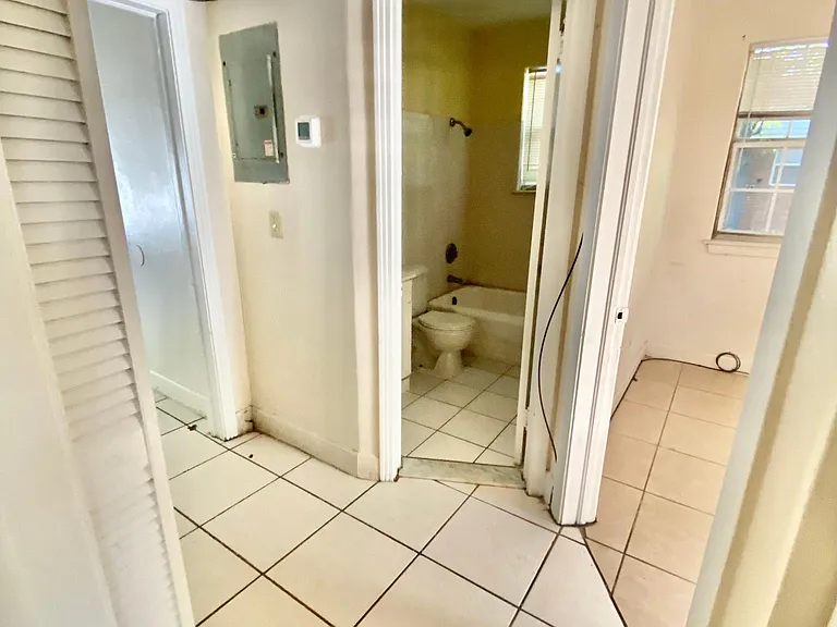 2114 Spring Park Rd — Photo 40