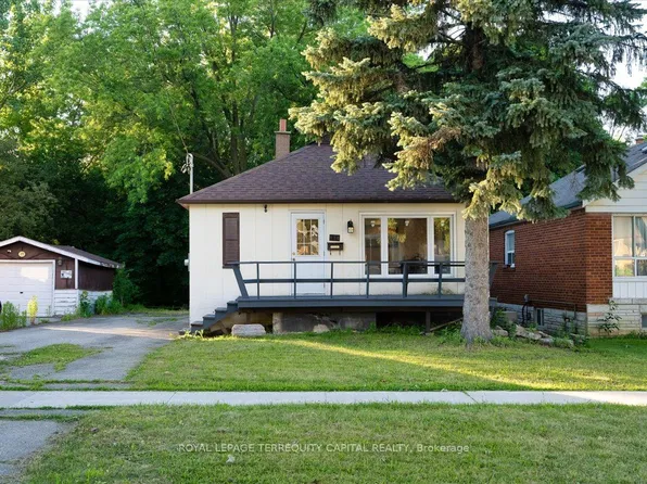 175 Clearbrooke Cir, Toronto, ON M9W 2G2