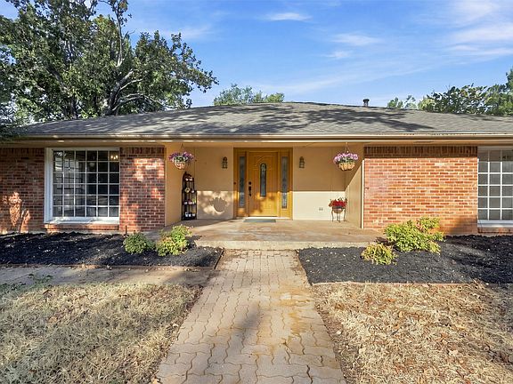 2nd image of 3904 Shady Valley Dr