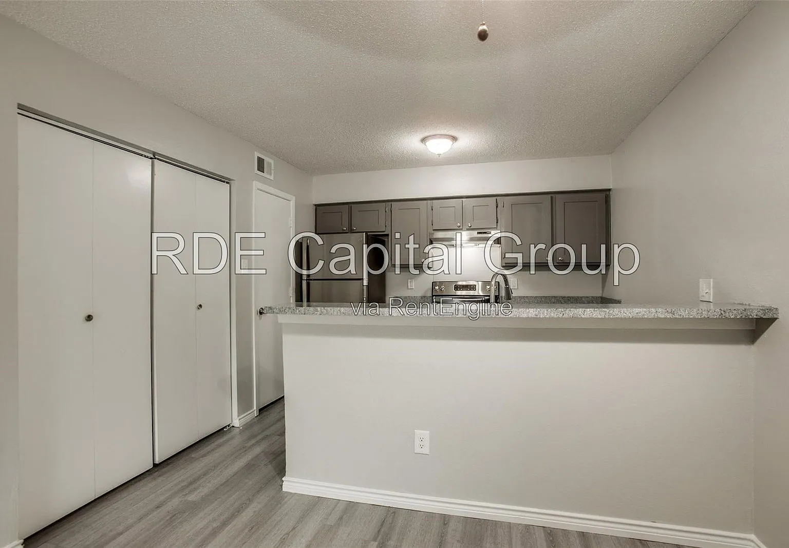 2 bed, 2.0 bath, 900 sqft, $1,125 — Photo 4