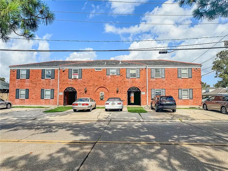868 Martin Behrman Ave #8 — Photo 1