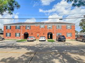 868 Martin Behrman Ave, Metairie, LA