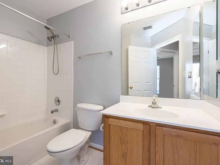 4004 Meadow Trail Ln — Photo 27
