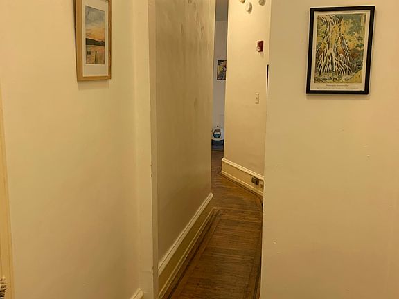 4th image of 4414 Pine St #1F