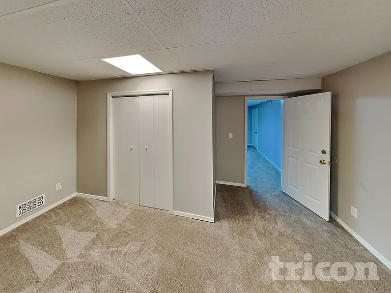 37 Abbotsford Dr — Photo 12
