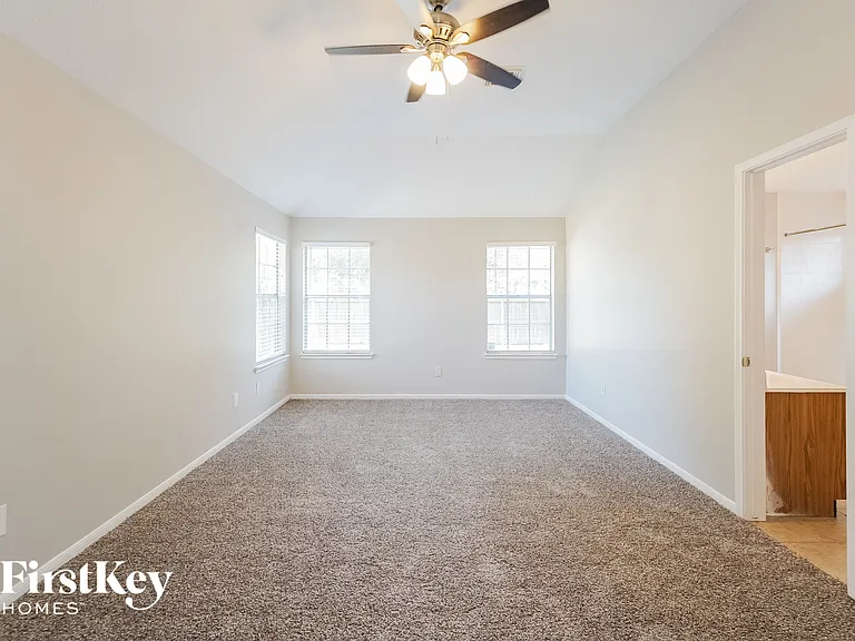 22542 Guston Hall Ln — Photo 8