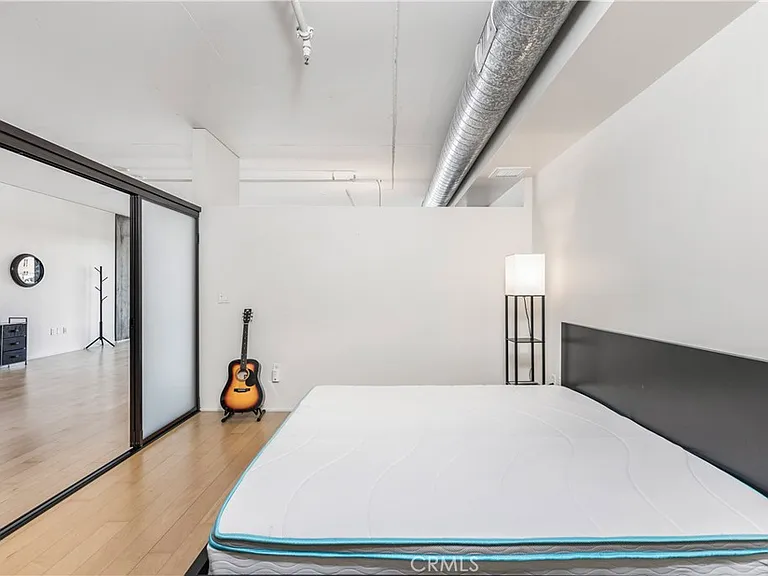 1100 Hope #810 — Photo 20