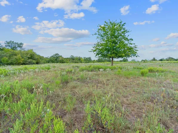 6 Private Road 4511, Waelder, TX 78959