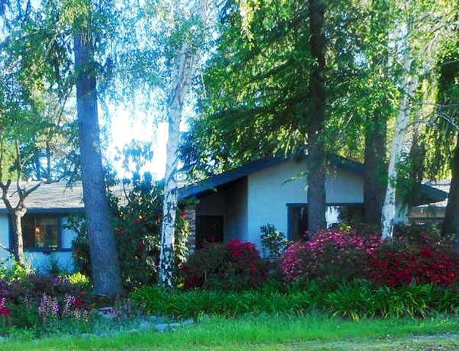 1st image of 8456 Hidden Valley Cir
