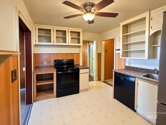 4th image of 125 E 6th St