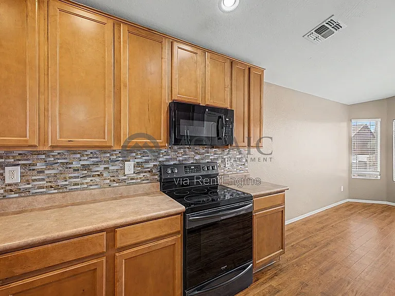272 W Settlers Trl — Photo 10
