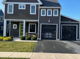 1407 Willow Creek Dr, Mount Joy, PA 17552