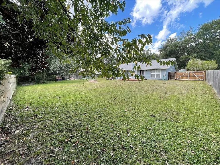 33 Alexander Ct — Photo 7