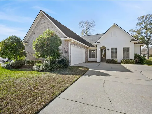 23399 Noble Oak Dr, Springfield, LA 70462